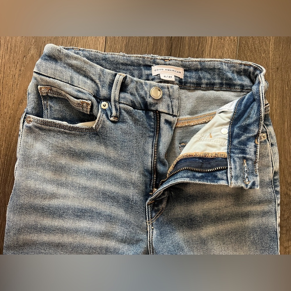 Good American Size 4/27 Distressed Jeans - Picture 4 of 11